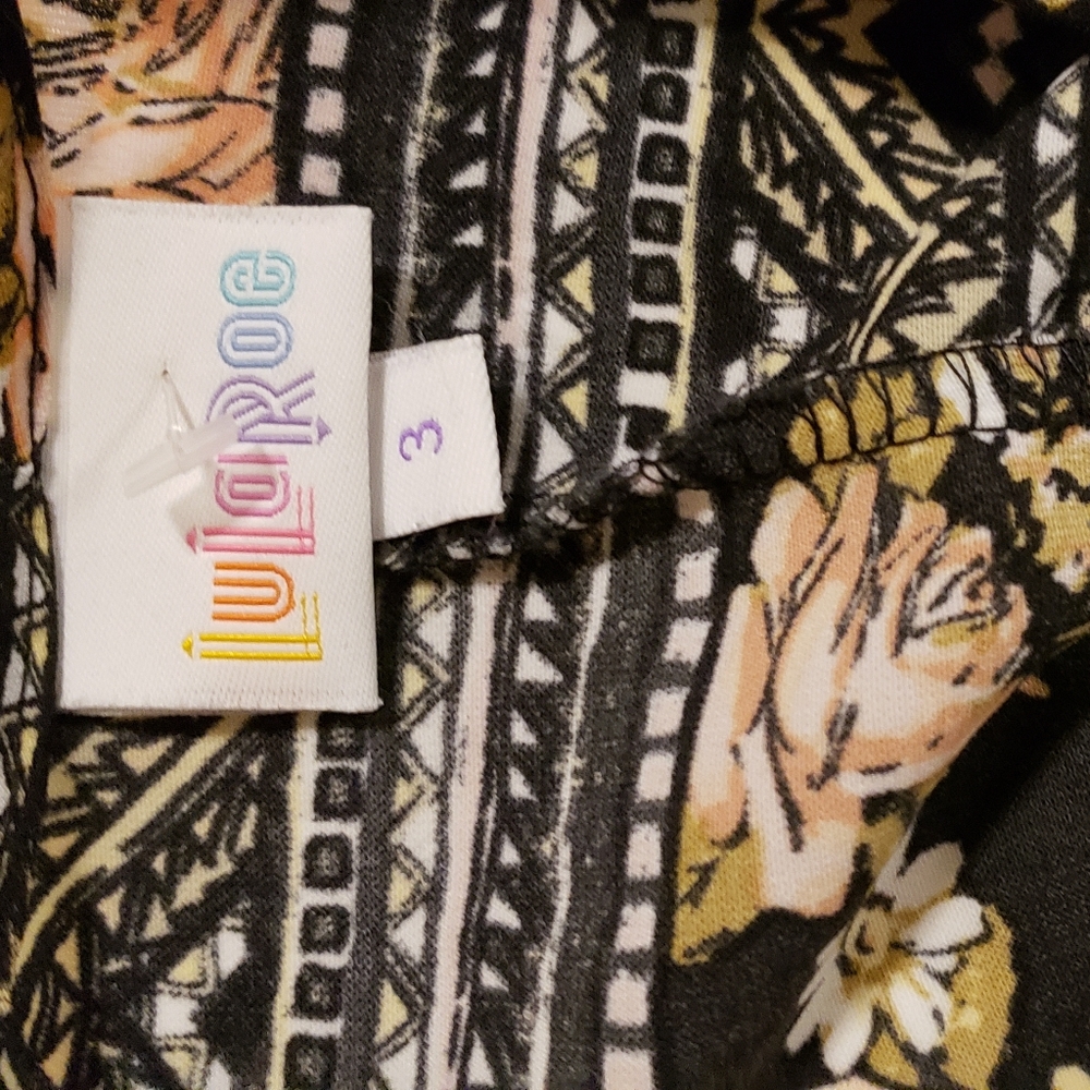 Lularoe - Picture 2 of 3